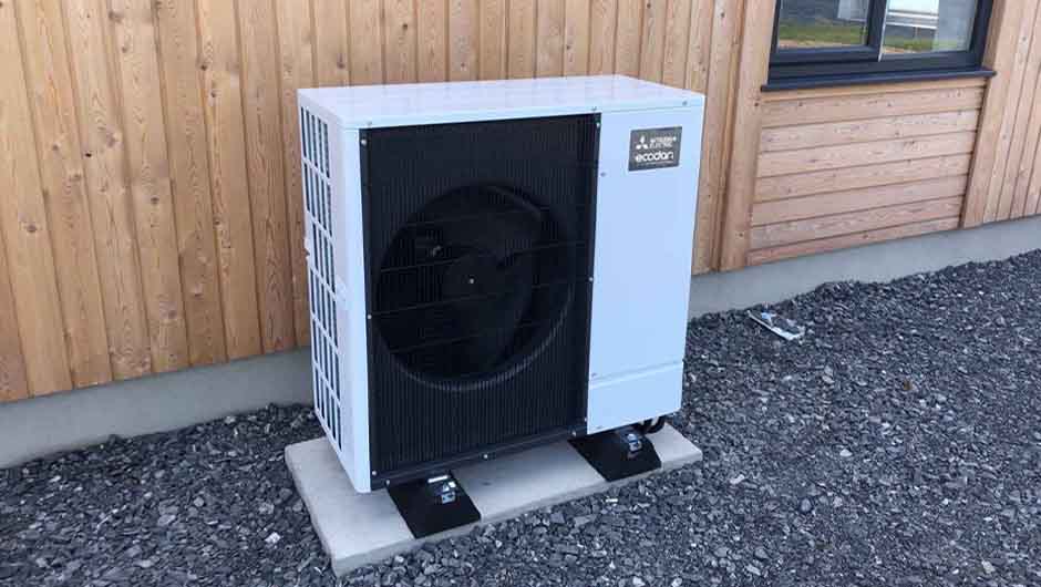 Mitsubishi Ecodan air source heat pump